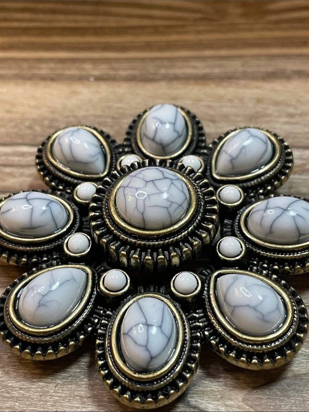 Premier Designs Cream Stone Floral Brooch or Pendant with Antique Gold Tone